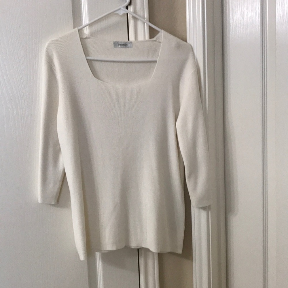 Women’s scoop neck sweater